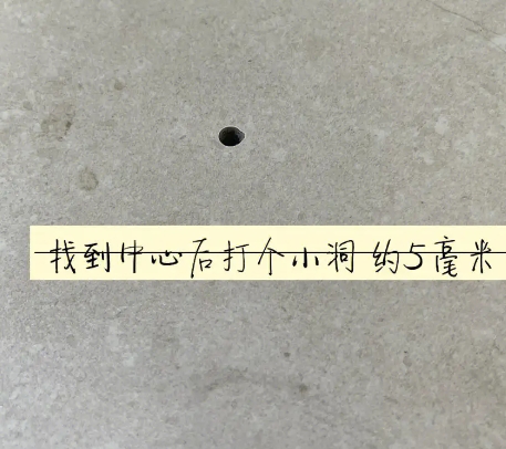 牟平瓷砖空鼓维修公司专业解答在瓷砖铺贴过程中，如果砂料搅拌不均匀，将会带来以下问题